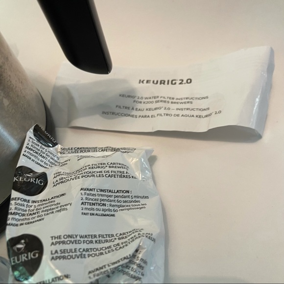 NWOB Keurig 2.0 Carafe Coffee Pot Handheld Handle Silver Black With Water Filter - Picture 8 of 8